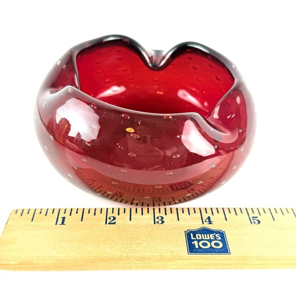 Vintage MCM Ruby Red Ashtray Glass Ashtray Controlled Bubble Freeform Hand Blown - Picture 11 of 12